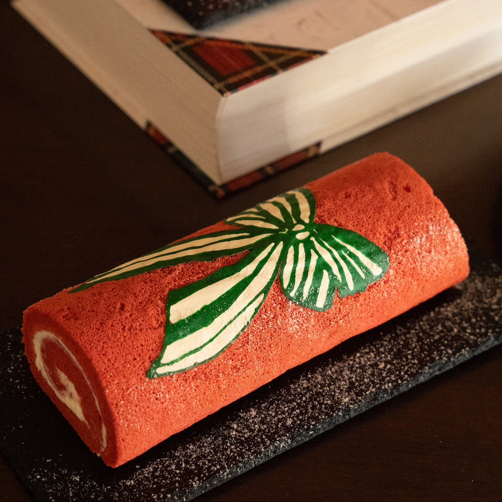 MERRY & BRIGHT ROLL CAKE