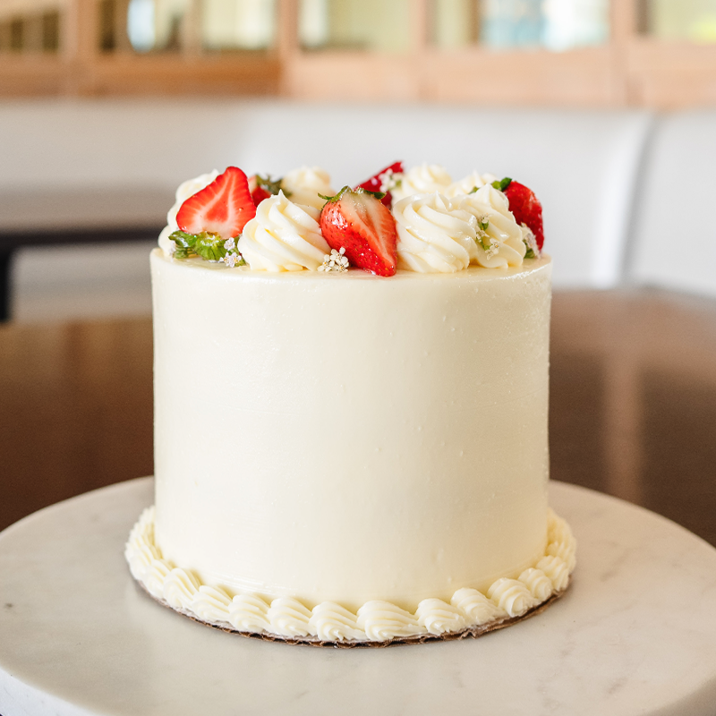 STRAWBERRY BUTTERCREAM CAKE